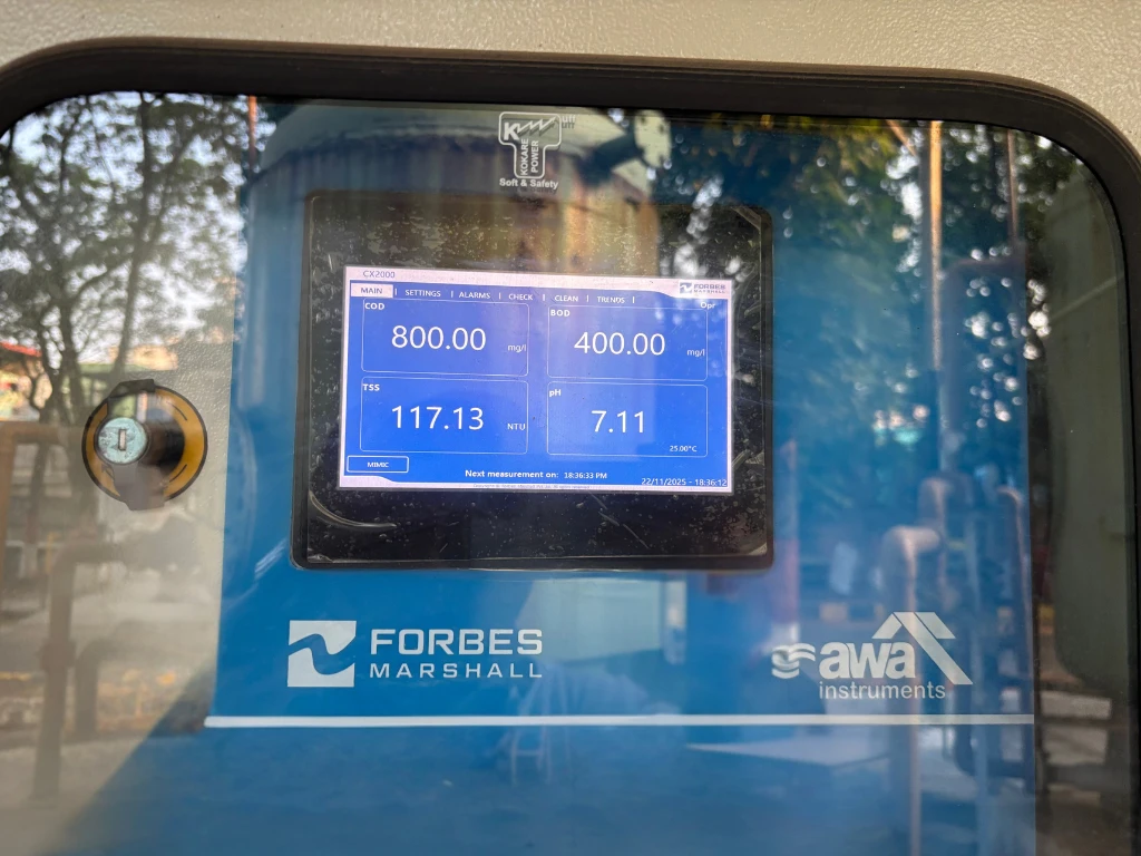 Screen of the Forbes Marshall CX2000 analyzer for measuring multiple water parameters installed at a water treatment plant